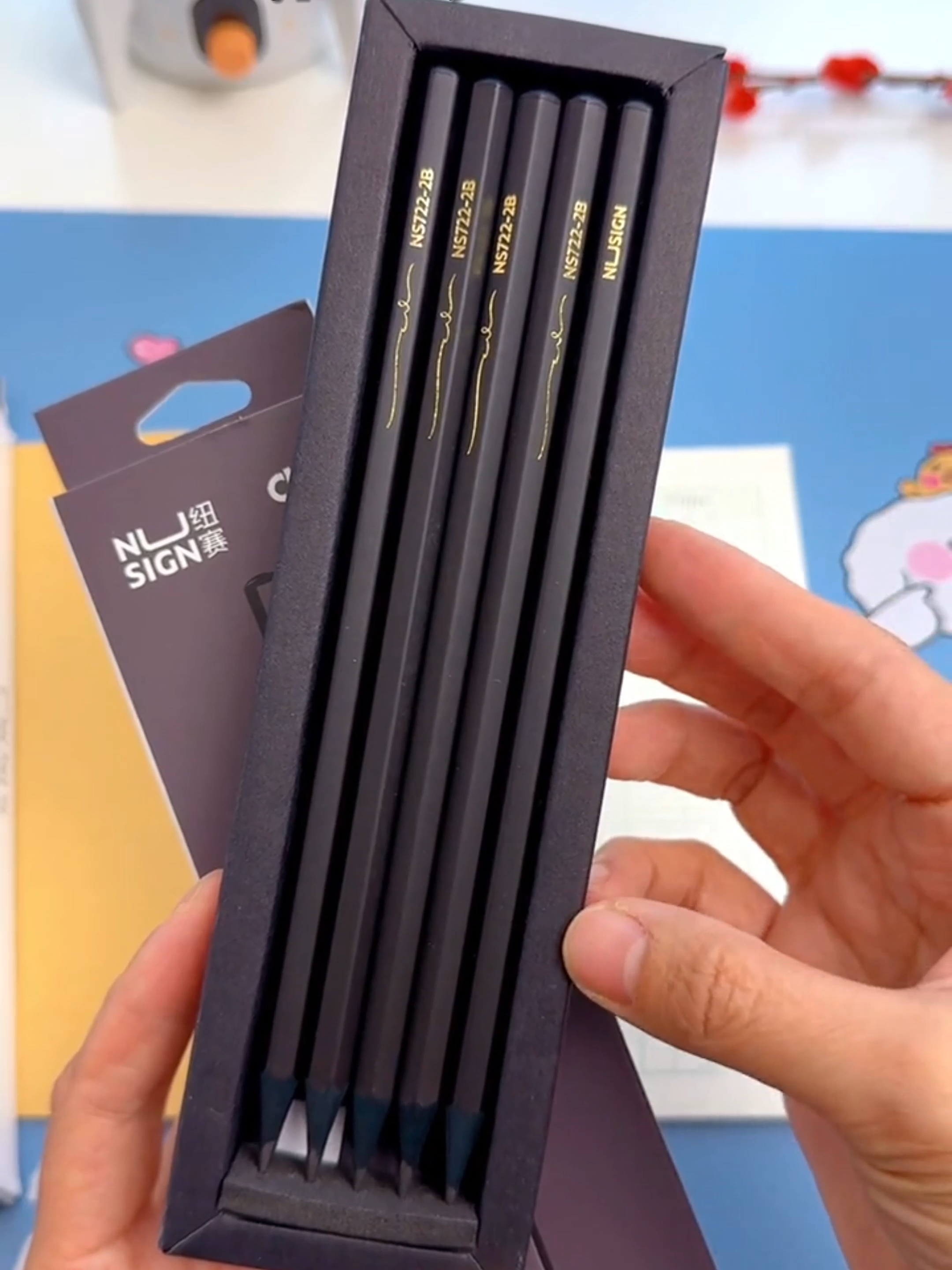 Dành cho các tín đồ mê màu đen nè #but #den #deli #xh #thinhhanh #xuhuong #xuhuongtiktok