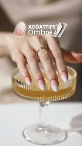 Ombré nail three hot sales🥳🥳 Which one is your favorite💓 #btartboxnails #btartboxpressonnails #xcoattips #ombrenails #ombrepressonnails #shortnails #squarenails #almondnails 