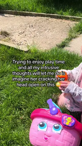Mum life in the sun got me like 😬🥴 #mumlife #mumsontiktok #baby #playtime #intrusivethoughts 
