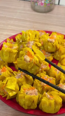 Pertama kalinya bikin dimsum langsung berhasil dan rasanya juga enak banget..#fypシ゚viral #foryourpage #masakrumahan 