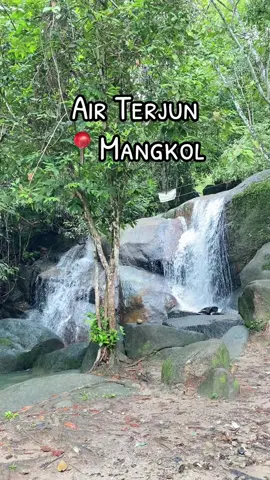Pas bgt datang pagi dan habis ujan air nya deras gak ada orang👍😁💦 #airterjunmangkol #bangkatengah #bangkabelitung #mangkol #fyp 