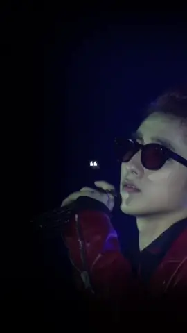 Cầm bông hoa chờ mong nhớ thương.. #sontungmtp #amthambenem #nhachaymoingay #viral #xuhuongtiktok 
