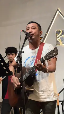 Beta pilihan bukan tujuan #ambonpride🏝🔥 #ambontiktok ##fyppppppppppppppppppppppp #fypage #fypシ゚viral #fypdongggggggg #coversong #musik #musikviral #mossiflow #anyala #musikindonesiadispotify #kaizen 