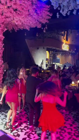 ⚡️Efsane Yeni Nesil Meyhanede  💃Haftanın 7 Günü  🎧19:30 - 01:30  saatleri arası eğlence  ☎️ Bilgi ve Rezervasyon: 0 (531) 930 86 81  📍Taş Ocağı Caddesi 212 Avm Girişi Basınekspres / İstanbul 