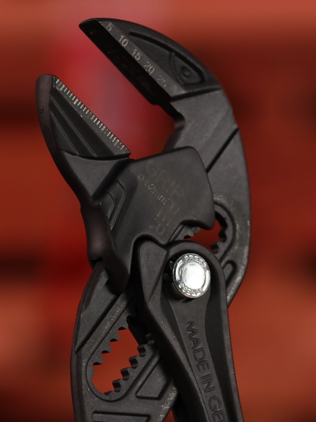 How cool is this NWS 250mm Gripper Pliers Wrench? 🤩 #nwstools #nws #toolsofthetrade #toolsforlife #tools