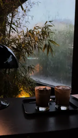 ☕️🌧️🔈 #rain #coffee #aesthetic 