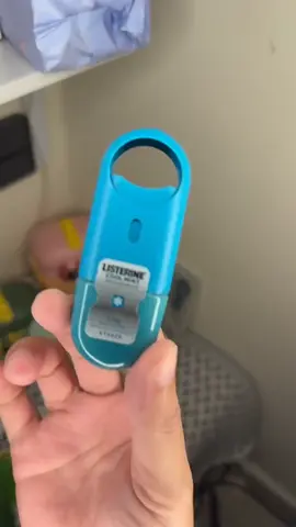 Listerine mouth spray , get rid of the bad breath, kill germs in your mouth. Give back a fresh breath for 24 hours#listerine #listerinepocketmist #listerinemouthwash #mouthcare 