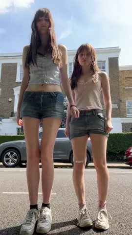 6' and 5'1 guess which is which 