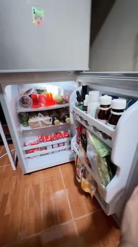 #เทรนด์วันนี้ ตู้เย็นมินิ2ประตู 🧊ที่จิ๋วแต่แจ๋ววววว😍 #ตู้เย็นมินิ#ตู้เย็นสองประตูมินิ#ตู้เย็น #ตู้เย็นในฝัน #ตู้เย็นเด็กหอ #ตู้เย็นเล็ก #แช่น้ํา #แช่น้ําแข็ง #homefun 