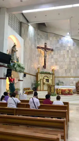 Visita Iglesia in the Philippines  Filipino Catholics praying and doing the stations of the cross inside Saint Paul the Apostle Parish Church, one of the churches we visited on Visita Iglesia (Jueves Santo) Maundy Thursday last Semana Santa (Holy Week). The church is located on Quezon City, Metro Manila, Philippines 🇵🇭  #semanasanta #semanasanta2024 #holyweek #holyweek2024 #catholic #carholictiktok #catholicism #catholicchurch #lent #church #igreja #igrejacatolica #iglesia #iglesiacatolica #romancatholic #visitaiglesia #maundythursday #thursday #philippines #filipinas #pilipinas #jueves #juevessanto #saintpaul #parish #quezoncity #qc 