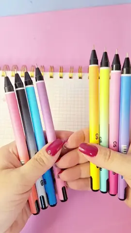 Pen test das canetas esferográficas CIS Move 0.7mm. Com oito cores deslumbrantes para colecionar e um design encantador. #papelariafofa #papelariacriativa #canetacolorida 
