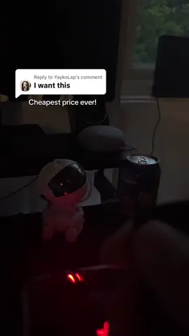Replying to @YaykoLap my girlfriend is obsessed with this lil guy! #tiktokshop #tiktokmademebuyit #giftideas #astronaut #projector #ledlights #dateideas 