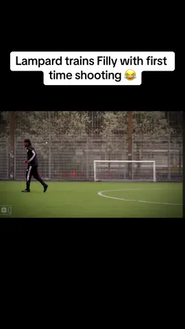 Filly is decent in games but in videos… 🤣🤣 #yungfilly #franklampard #prodirect #footballtiktok #football #youtube #fyp #funnyvideos 