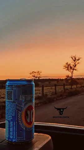Sextou com moda 🔥🍻 #sextou #sextouuuuu #cerveja #zezedicamargoeluciano #zezedicamargo #modao #fds #fy #viral #fyp #sertanejo #brutus__edits 