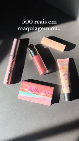 amo os dois 😫 o que vocês preferem?                                                                   .                                                                  . #maquiagem #makeup #makesbaratinhas #maquiagembrasil #bocarosa #marimaria #corretivo #blush #rarebeauty #fentybeauty 