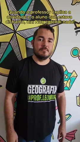 Quando o aluno distraído não entende a explicação  #vidadeprofessor #geografia #geoexplica #meme #humor #aulaonline 
