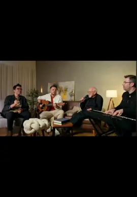 Clássicos Cristãos. 🎼 Calmo, Sereno e Tranquilo 👴🏻Paulo Cezar - Grupo Logos Fonte: youtube - O Canto das Igrejas #musica #cristã #grupologos #classicos 