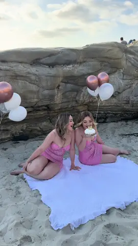 Wait till the end 😭#fyp #foryou #foryoupage #relatable #lonatwins #22nd #birthday #photoshoot #Vlog #twins #viral #bonding 