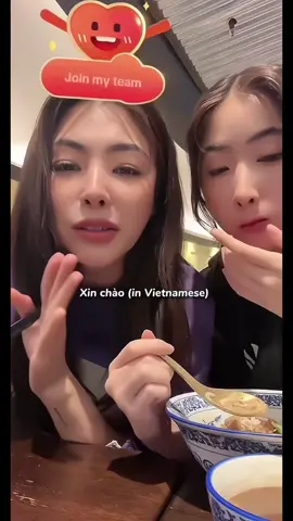 P’Faye greeting the fans in different languages and a surprise at the end 😂 #BlankTheSeries #faye #fayeperaya #faye_malisorn #yoko #yokoapasra #fayeyoko #ฝ้าย #ฝ้ายพีรญา #ฝ้ายมะลิซ้อน #โยโกะ #โยโกะอาภัสรา #ฝ้ายโยโกะ