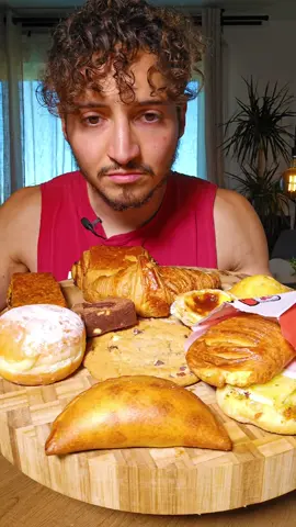 Teste Boulangerie LIDL 8€71 ⬇️ Cookie 3 chocolat = 0,69€ Beignet aux fruits = 0,59€ Feuilleté vache kiri = 0,99€ Mini calzone = 1,49€ Croissant = 0,45€ Pain au chocolat = 0,49€ Brownie tripe choco = 0,85€ Pastel De Nata = 0,49€ Madeleine choco-noisette = 0,69€ Focaccia Brie = 1€39 Choco-Suisse = 0,59€ Je note en en rapport avec le prix. ❤️ #degustation #boulangerie #lidl #gouter #petitdejeuner #food 