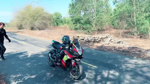 Sở thích trẻ trâu đây #xuhuong #cbr1000 #motopkl26 #z1000r #ducativ4s #winnerwinnerchickendinner #xemaycu #xuhuongtiktok 