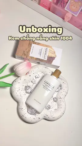 Kem chống nắng ưa thích 🤩#xuhuong #xuhuongtiktok #viralvideo #unboxing #unbox #review #kemchongnang #kem #chongnangskin1004 #centella #skin1004 