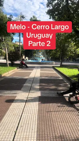 🇺🇾 Plaza Independencia ubicada en el centro de la ciudad de Melo Cerro Largo, Uruguay. Rodeada de históricos y queridos edificios para los melenses como la Parroquia del Cármen, el Centro Unión Obrero y el Teatro España; es uno de los paseos preferidos por melenses y turistas. #melo #cerrolargouruguay🇺🇾 #cerrolargo #uruguay #plazaindependencia #interioruruguay 