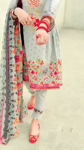 Me dewani ho na jaou😍💞✨ #fyp #foryou #foryoupage #viral #hellotiktok #fypシ゚viral #trending #growmyaccount #goviral #laibaqueen009 #viralvideo #trendingvideo #1millionaudition #fyppppppppppppppppppppppp #1millionviews #fulltrendingvideo 