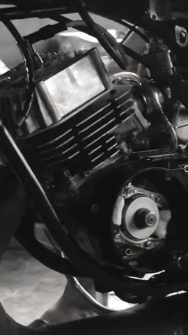 . . . . #CapCut #fypシ゚ #rxking #rxkingbleyer #sadvibes🥀 #masukberanda #bismillahfyp #foryoupage #2strokelover #fyppppppppppppppppppppppp 