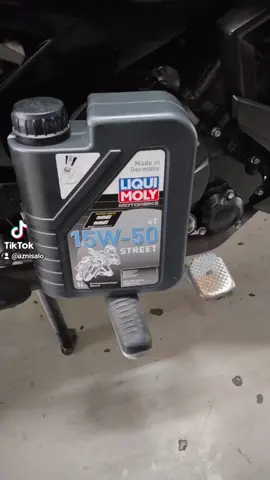 minyak hitam motorsikal LIQUI MOLY 15W/50..sesuai kegunaan lasak#liquimoly #y15zrmalaysia #runner #grabfood 