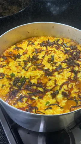 Briyani #onnicksmenutoday #comecookwithme #foodishappiness #tiktokfood #fyp #fypシ #tiktoksouthafrica #howto #myrecipe #indianinfluence #indianculture #durban #durbantiktok #guychef #indianspices #spices #masala #briyani #briyanilovers #breyani #chickenbriyani #vegbreyani 