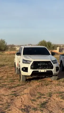 #تيوتا_شعار_لايعرف_القانون🔥🖤💪 #صلوا_على_رسول_الله #مصراته_الصمود🇱🇾🇱🇾🔥😌 #لايكاتكم_مع_اكسبلووور 