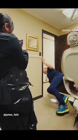 The end 😂😂#fun #funny #pranks #scareprank #fail #fails #failarmy #foryou #fyp #fypシ #funnyvideos #funnyvideo #funnyfails #🤣🤣🤣 