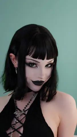Do you guys like the final result? (: #gothmakeup #gothgirl #makeuptransformation #gothstyle 
