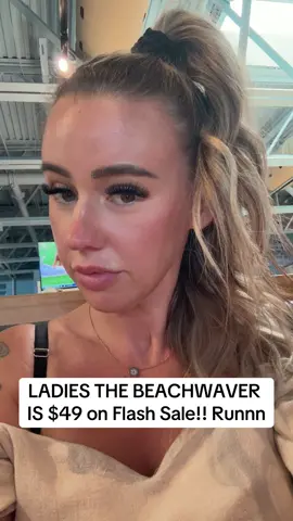 Ladies this is the easiest best curling iron i have ever used! I can curl my hair faster than i can straighten it! This is the perfect gift and perfect hift to yourself! #flashsale #beachwaver #haircurl #hairtutorial #mothersday 