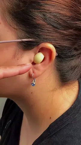 ضعو فصًا من الثوم في أذنك ولن تصدقون النتائج 🤯