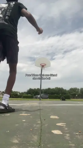 Be seeing the most egregious jumper of mankind💀💀#basketball #athlete #relateable #foryoupage #fyp 