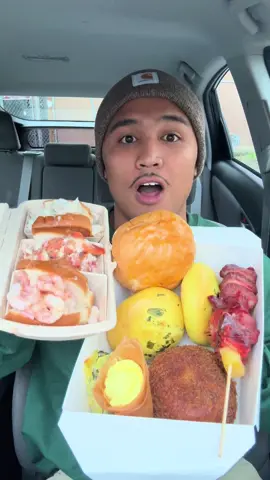 Seattle cool or whatever😂 #fyp #Foodie #foodasmr #fypツ #foodtiktok #seattlefood #mukbang #foodreview #seafood #tastetest 