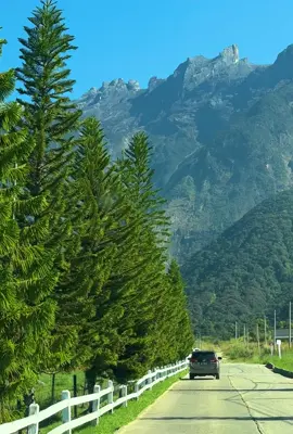 menggamit kenanang  siapa perna dtg sini..?? #fyp #viral #sabah #malaysia #reels #cuticutimalaysia #reels__tiktok #kundasang #gunungkinabalu 