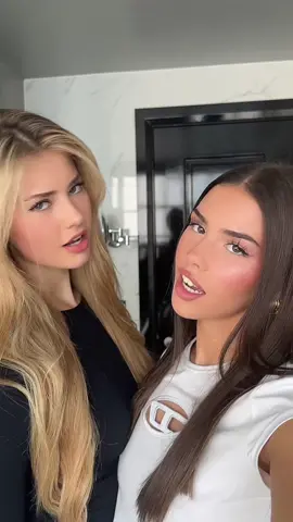 👩🏽👩🏼 @Tati  