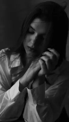 #كنت عندي الدنيا كلها حتى بالغالي آشتريك 𓍱🖤.  #من_دارت_بيا_الدنيا  #ꪑꫀꪑꪮ࿐ #عراقي  #مجرد_ذووقツ🖤🎼 