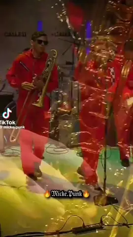 Tanto amor me marea - La Tremenda Korte #música 