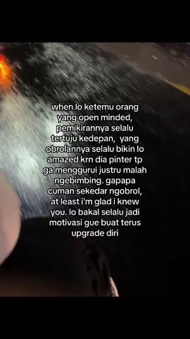 kaya lo sambil ngebayangin jadi orang tersebut