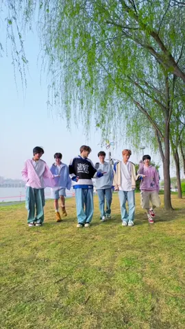 Hangang🌤️🧺🍃 and #NCTWISH 🌸‧₊˚♡