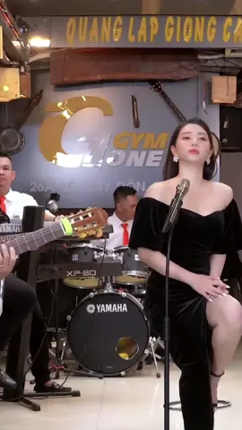 Nữa Đêm Ngoài Phố #nhactrutinh #nhachaymoingay #bolero #giaitri #amnhac #nhachay #thuyanh 