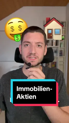 Hast du Immobilien-Aktien im Depot? 🤔 Ich selbst habe 75 Realty Income Aktien die mir eine Dividende von 12€ monatlich generieren. Folge mir auch auf IG: @aktienboy97 #börse #aktien #geld #finanziellefreiheit #finanzen #investieren #passiveseinkommen #aktie #etf #vermögen #dividenden