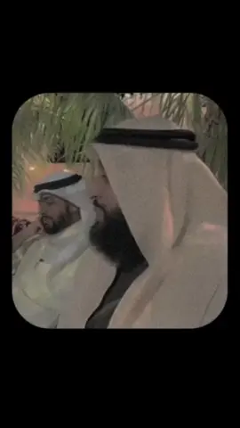 تفداك  عيني ومالي امي وابويا وعيالي واي شيء ثمينين وغالي يا رسول الله💙🌼