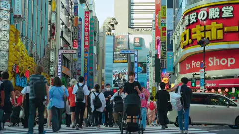 People activity #fypシ #videography #cinematic #awarkofilm #tokyo #shinjuku 