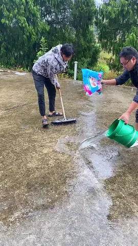 Wire floor brushes #fyp #foryou #tiktok #goodthing #kitchen 