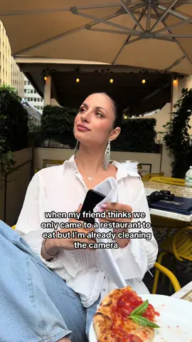 We’re not leaving without pics 😤